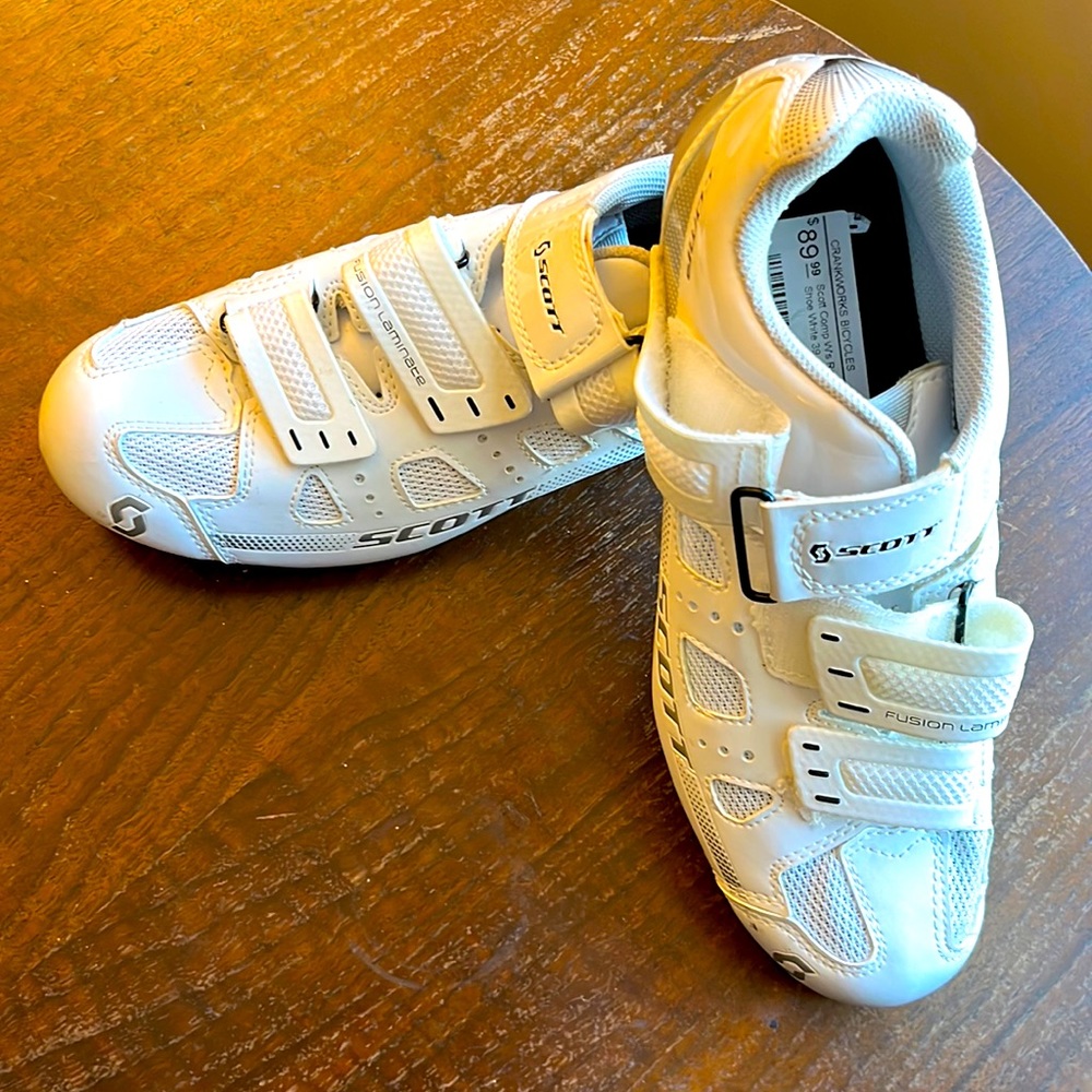 NWT Scott cycling shoes (size 39/women’s size 8)